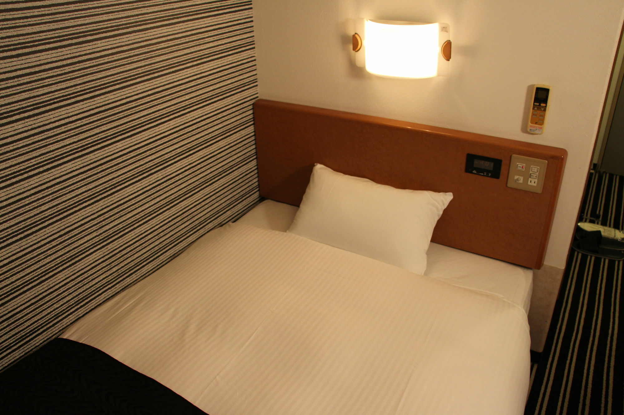 Apa Hotel Tokushima Ekimae מראה חיצוני תמונה