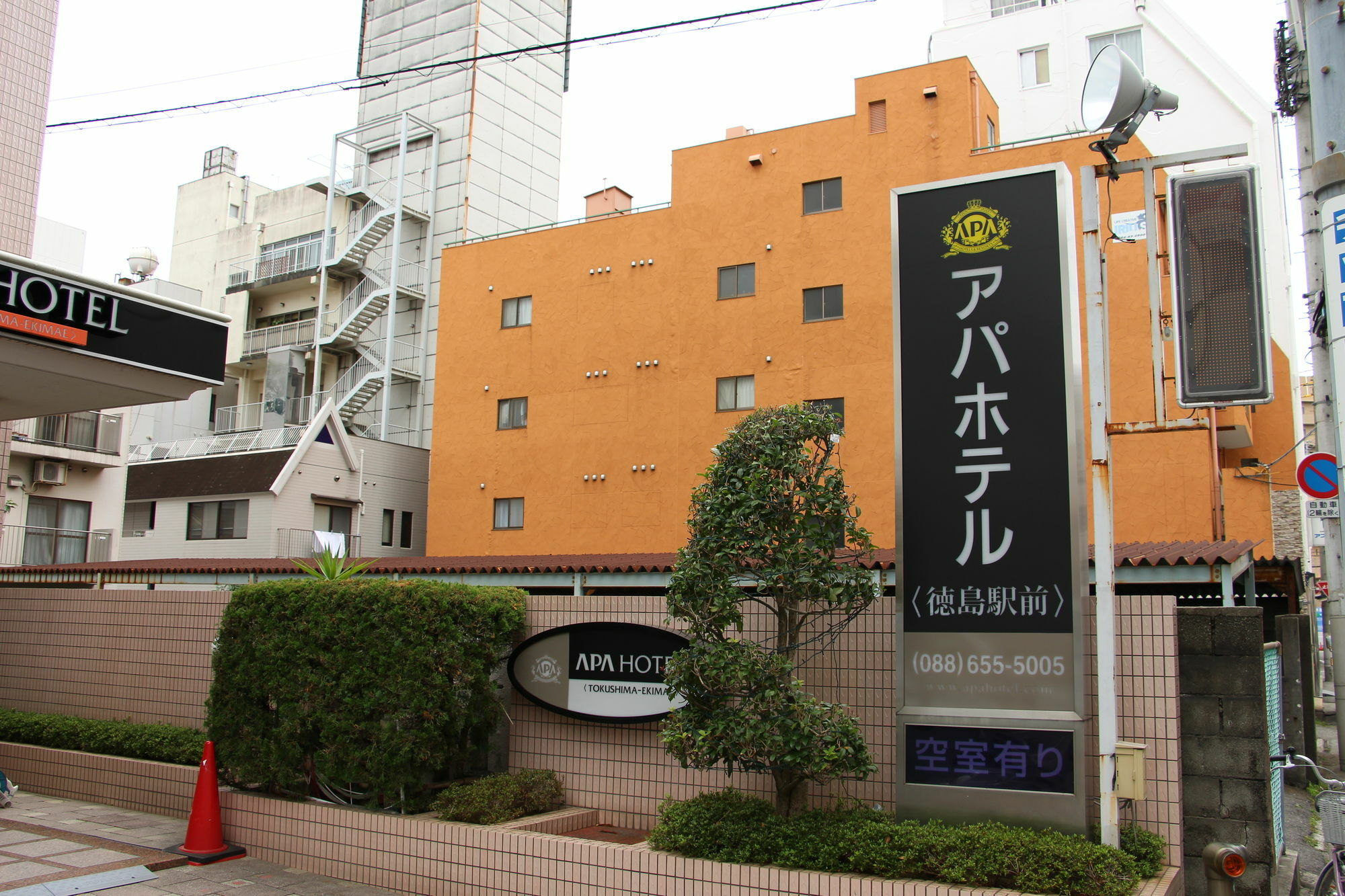 Apa Hotel Tokushima Ekimae מראה חיצוני תמונה